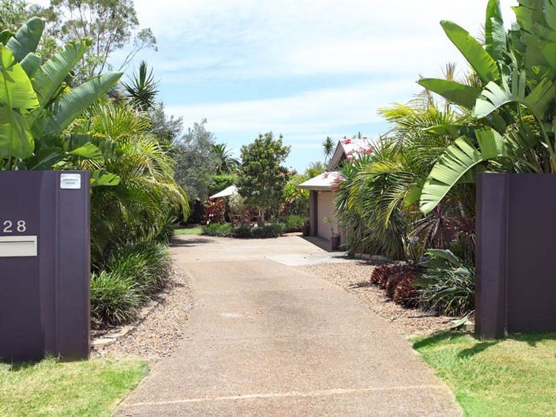 28 Crestwood Place, Moggill QLD 4070