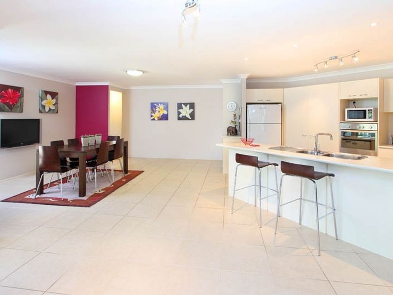 28 Crestwood Place, Moggill QLD 4070