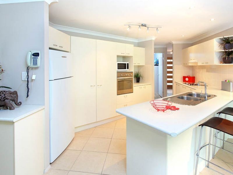 28 Crestwood Place, Moggill QLD 4070