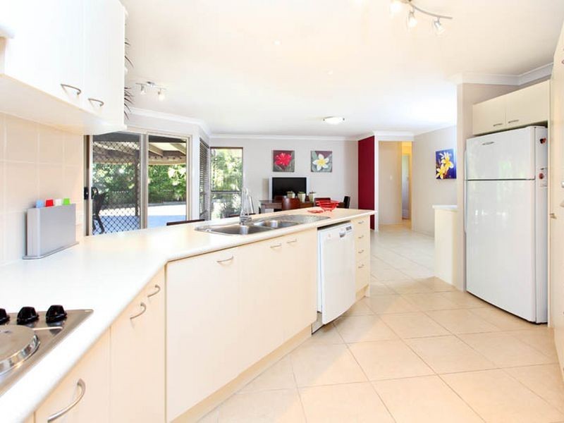 28 Crestwood Place, Moggill QLD 4070