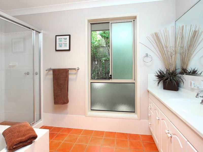 28 Crestwood Place, Moggill QLD 4070