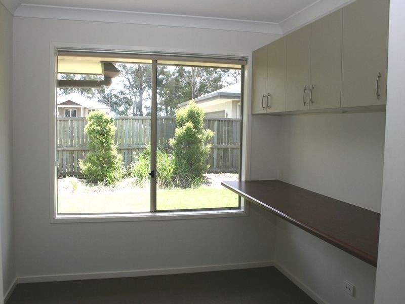 13 Hendos Place, Moggill QLD 4070