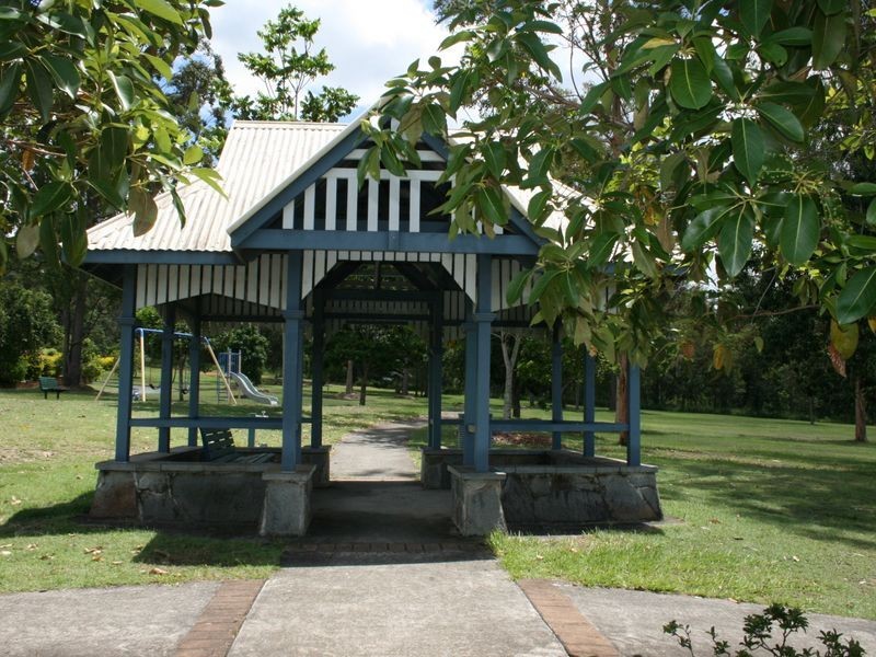 13 Hendos Place, Moggill QLD 4070