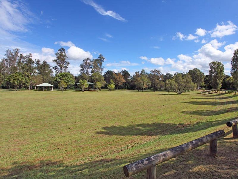 29 Broadmoor Street, Kenmore Hills QLD 4069