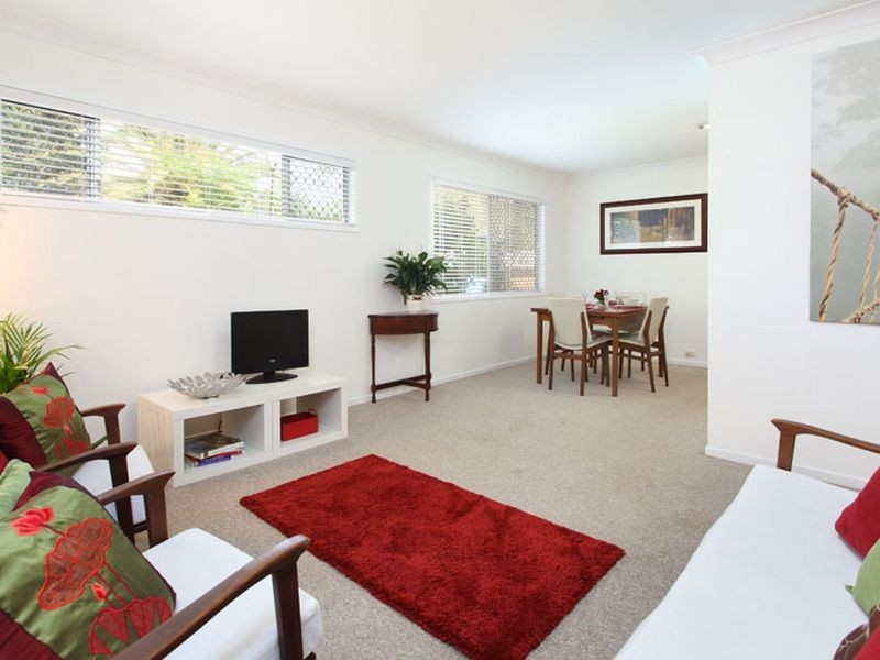 6 Tucker Street, Chapel Hill QLD 4069