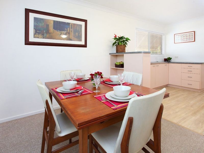 6 Tucker Street, Chapel Hill QLD 4069