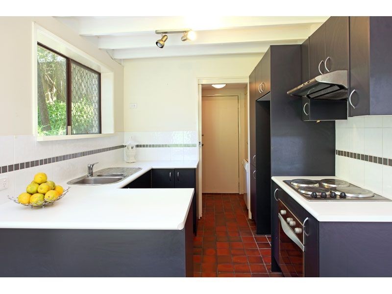 12 Stonehenge Street, Chapel Hill QLD 4069