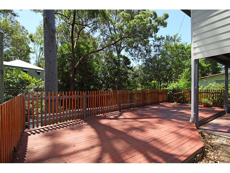 12 Stonehenge Street, Chapel Hill QLD 4069
