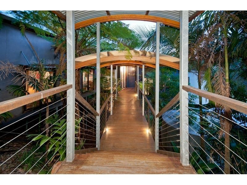 527 Savages Rd, Brookfield QLD 4069