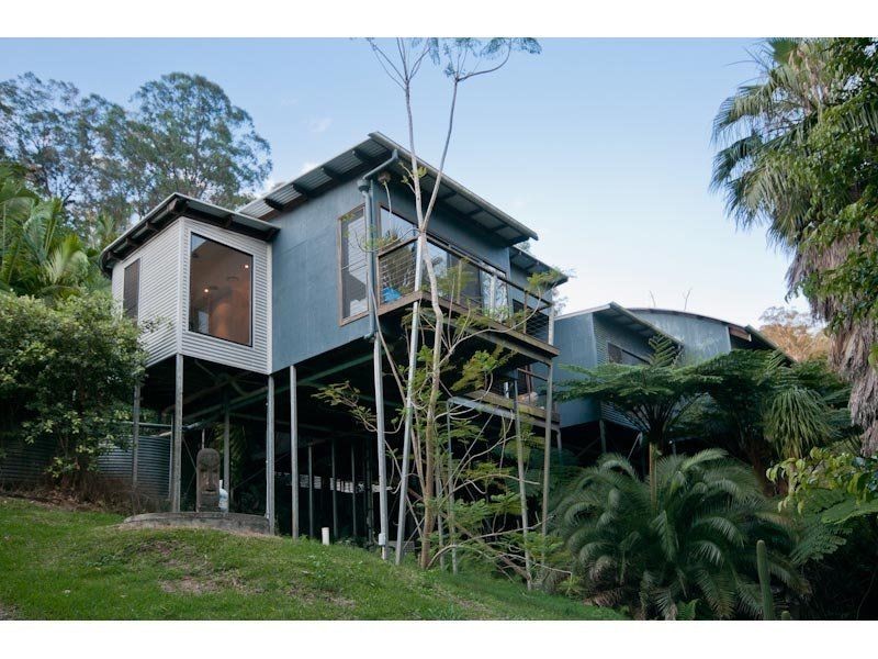 527 Savages Rd, Brookfield QLD 4069