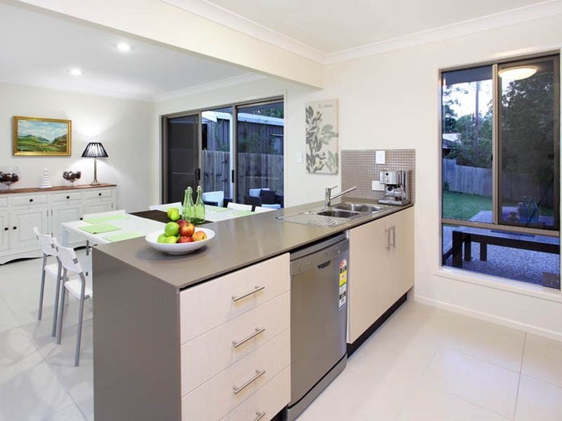 44 Kenmore Road, Kenmore QLD 4069