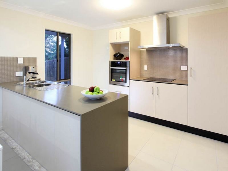 44 Kenmore Road, Kenmore QLD 4069