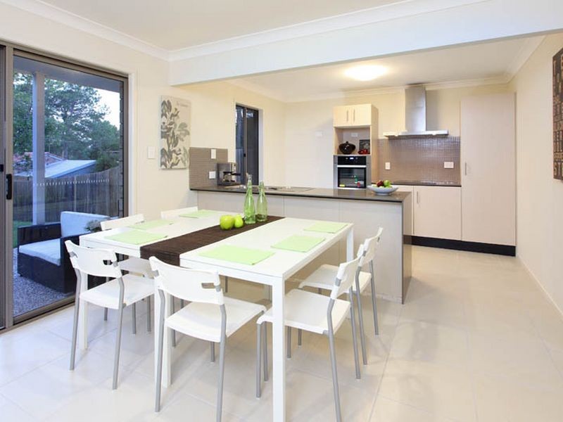 44 Kenmore Road, Kenmore QLD 4069