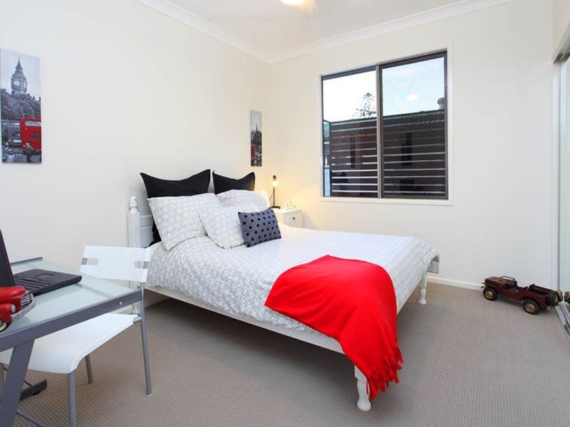 44 Kenmore Road, Kenmore QLD 4069