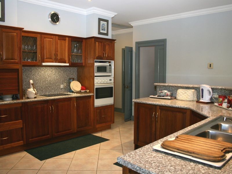 10 Westcott Place, Bellbowrie QLD 4070