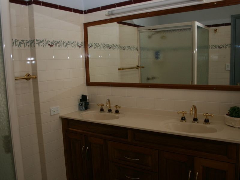 10 Westcott Place, Bellbowrie QLD 4070