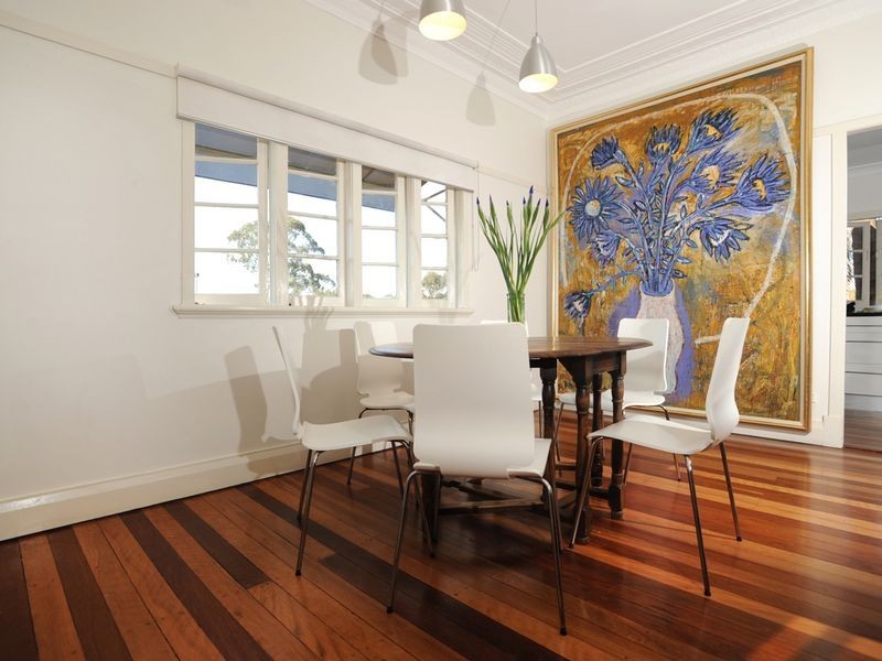 4 Kenmore Rd, Kenmore QLD 4069