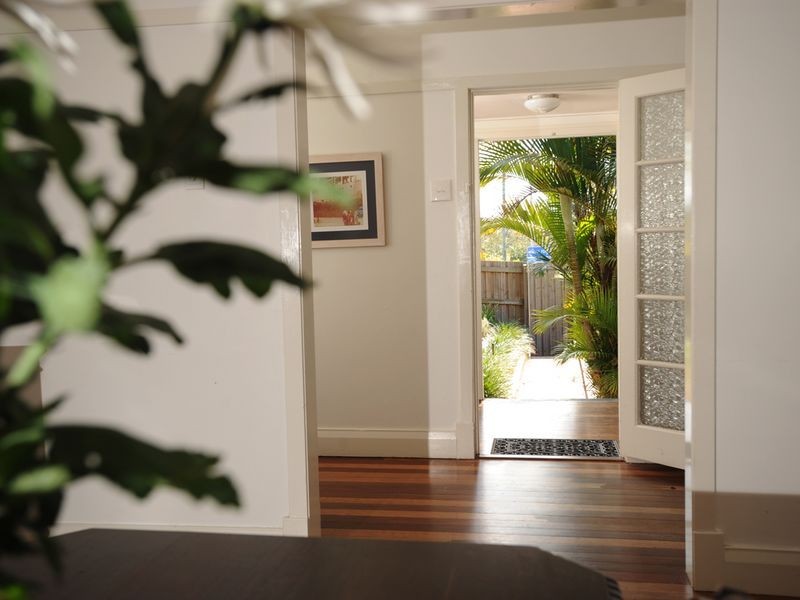 4 Kenmore Rd, Kenmore QLD 4069