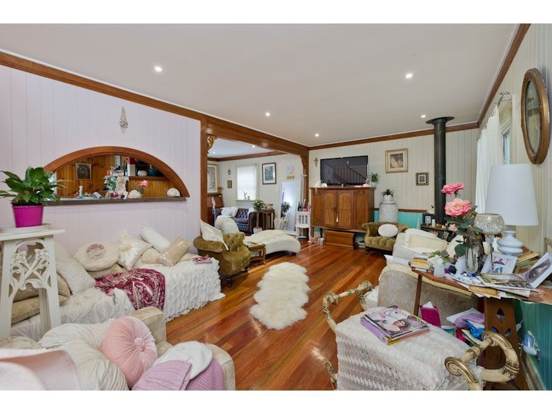 96 Banksia Drive, Mount Crosby QLD 4306