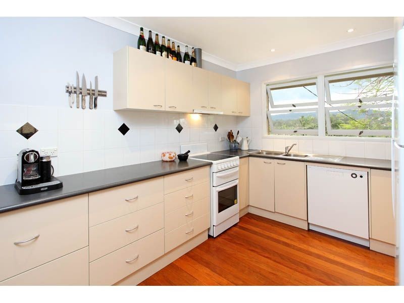 21 Rothesay Street, Kenmore QLD 4069