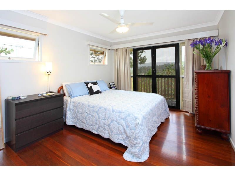 21 Rothesay Street, Kenmore QLD 4069