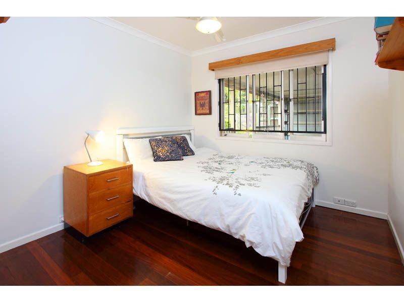 21 Rothesay Street, Kenmore QLD 4069