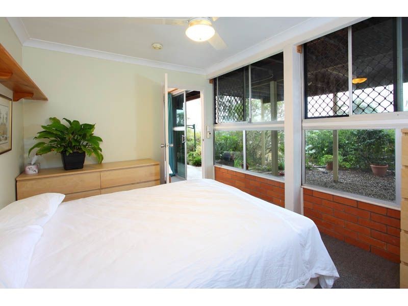 21 Rothesay Street, Kenmore QLD 4069