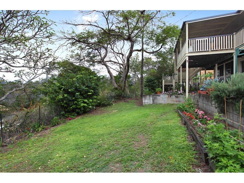 21 Rothesay Street, Kenmore QLD 4069