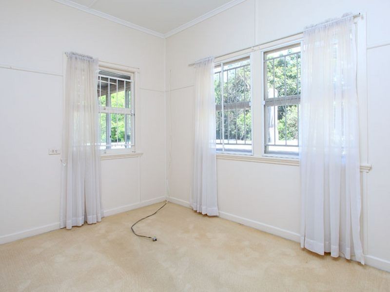 1058 Moggill Rd, Kenmore QLD 4069