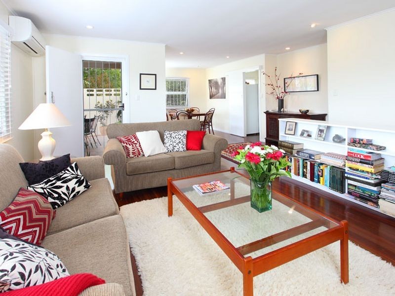 10 Acworth Street, Kenmore QLD 4069