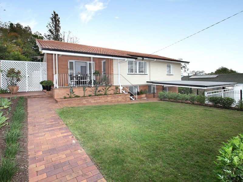 10 Acworth Street, Kenmore QLD 4069