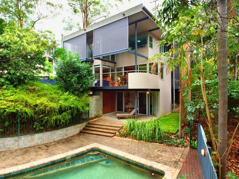 141 Chapel Hill Road, Chapel Hill QLD 4069