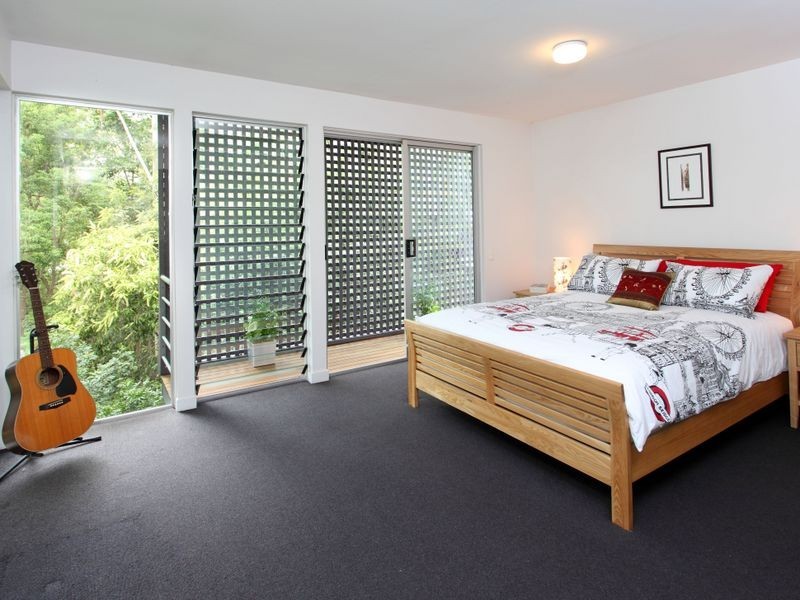 141 Chapel Hill Road, Chapel Hill QLD 4069