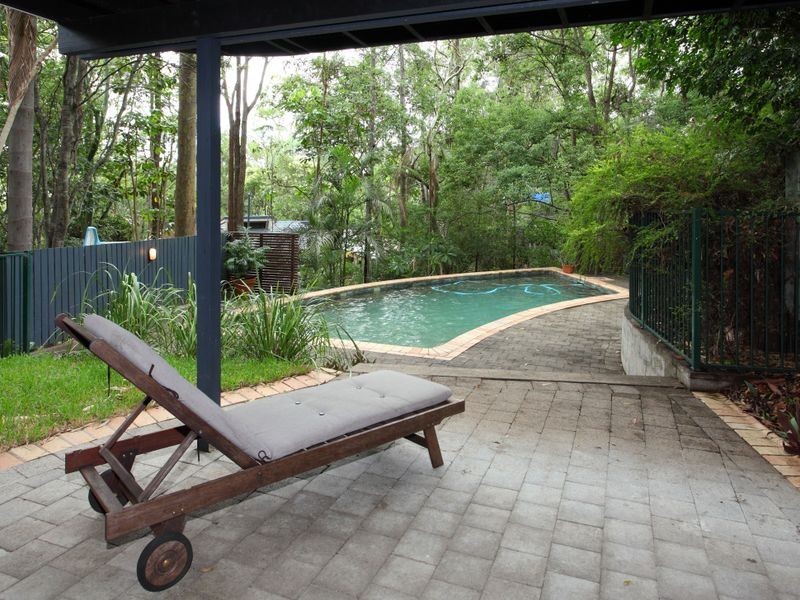 141 Chapel Hill Road, Chapel Hill QLD 4069