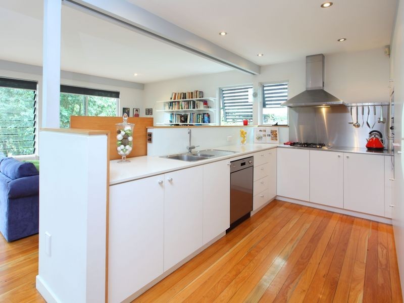 141 Chapel Hill Road, Chapel Hill QLD 4069