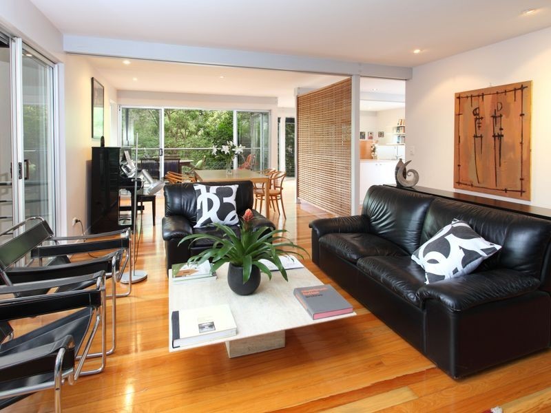 141 Chapel Hill Road, Chapel Hill QLD 4069