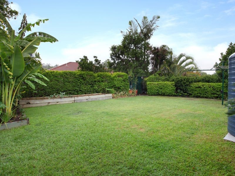 7 Sleaford Street, Chapel Hill QLD 4069