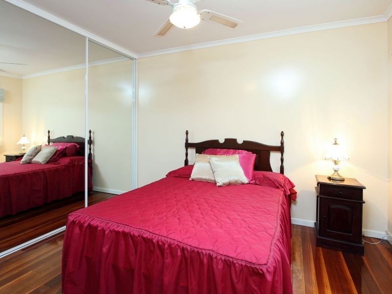 54 Halimah Street, Chapel Hill QLD 4069