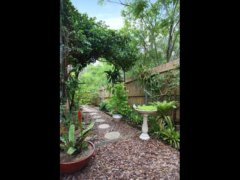 1/67 Brookfield Road, Kenmore QLD 4069