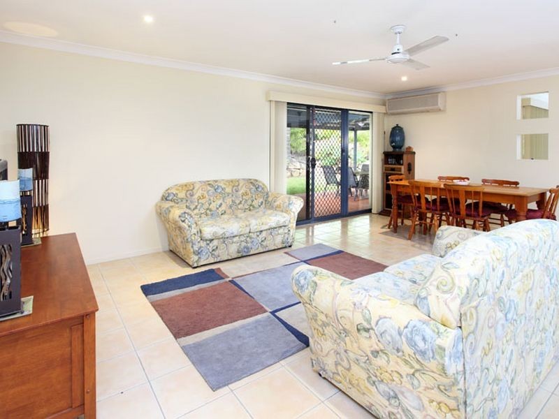 18 Westaway Crescent, Bellbowrie QLD 4070