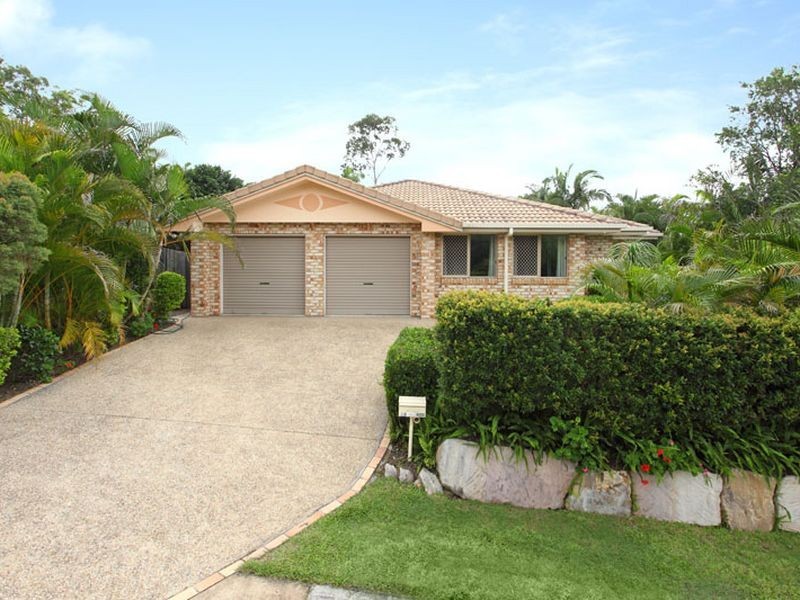 24 Greenford Street, Chapel Hill QLD 4069