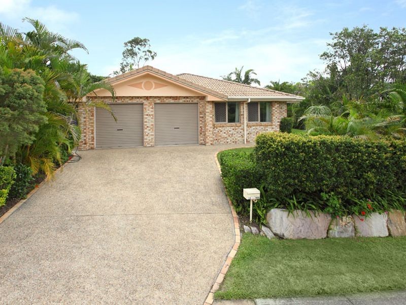24 Greenford Street, Chapel Hill QLD 4069