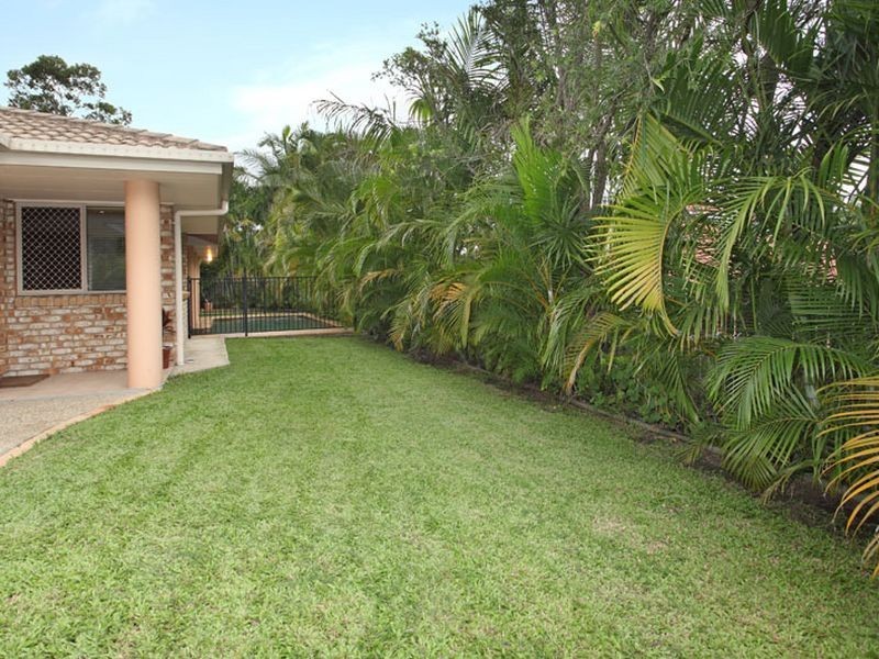 24 Greenford Street, Chapel Hill QLD 4069