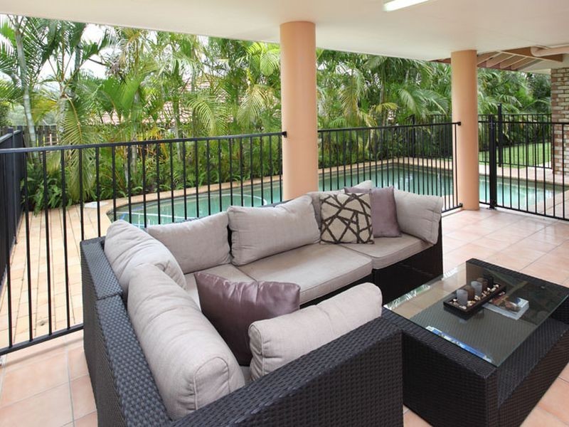 24 Greenford Street, Chapel Hill QLD 4069