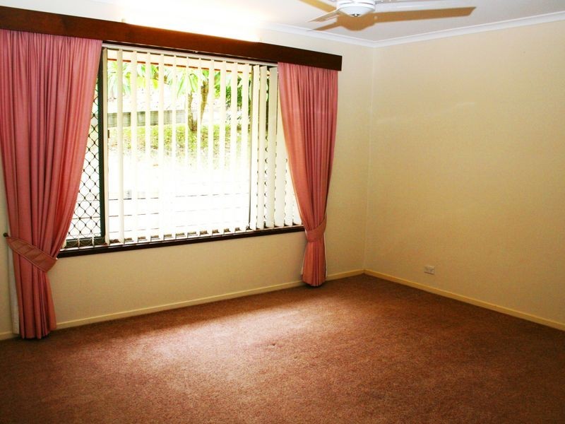 286 Chapel Hill Road, Chapel Hill QLD 4069