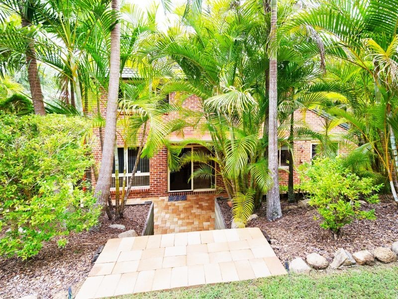 11 Martens Place, Brookfield QLD 4069