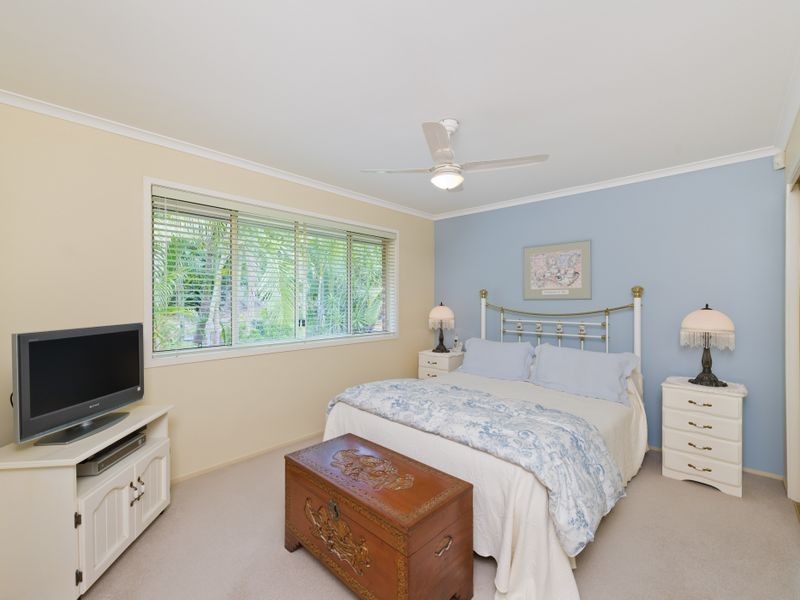 11 Martens Place, Brookfield QLD 4069