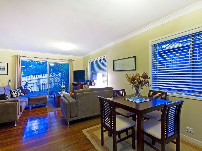 57 Trenton Street, Kenmore QLD 4069