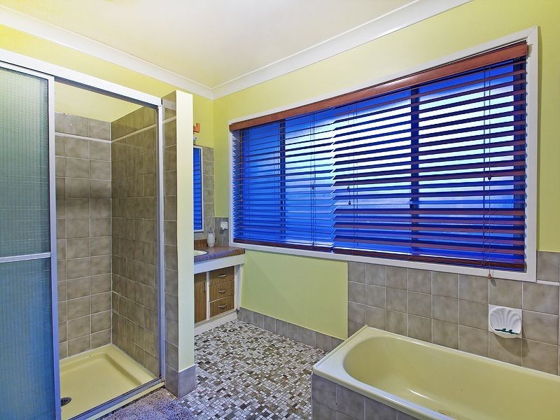 57 Trenton Street, Kenmore QLD 4069