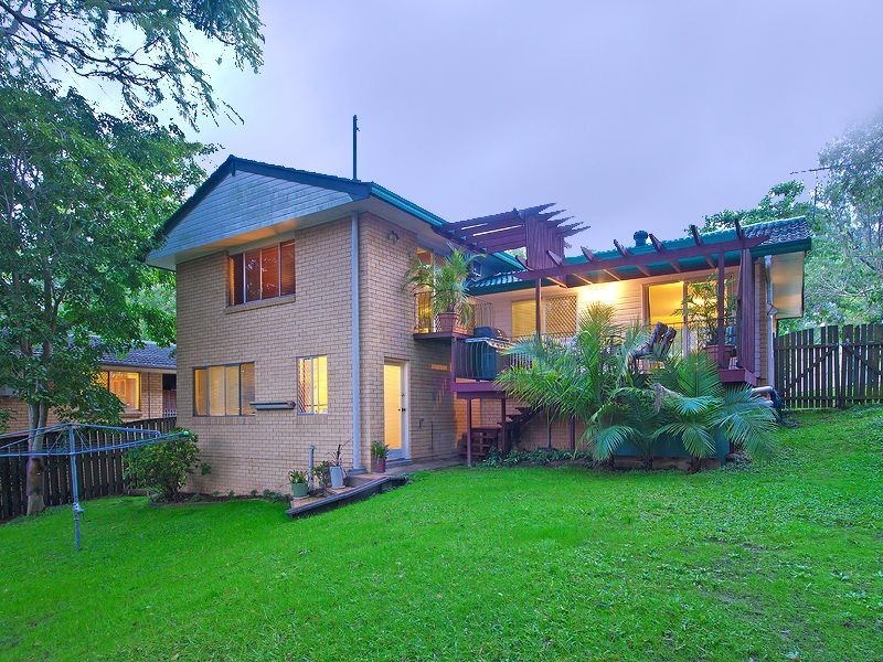 57 Trenton Street, Kenmore QLD 4069